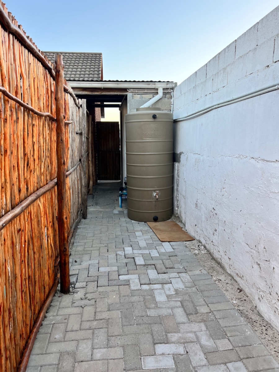 To Let 1 Bedroom Property for Rent in Malibu Village Western Cape